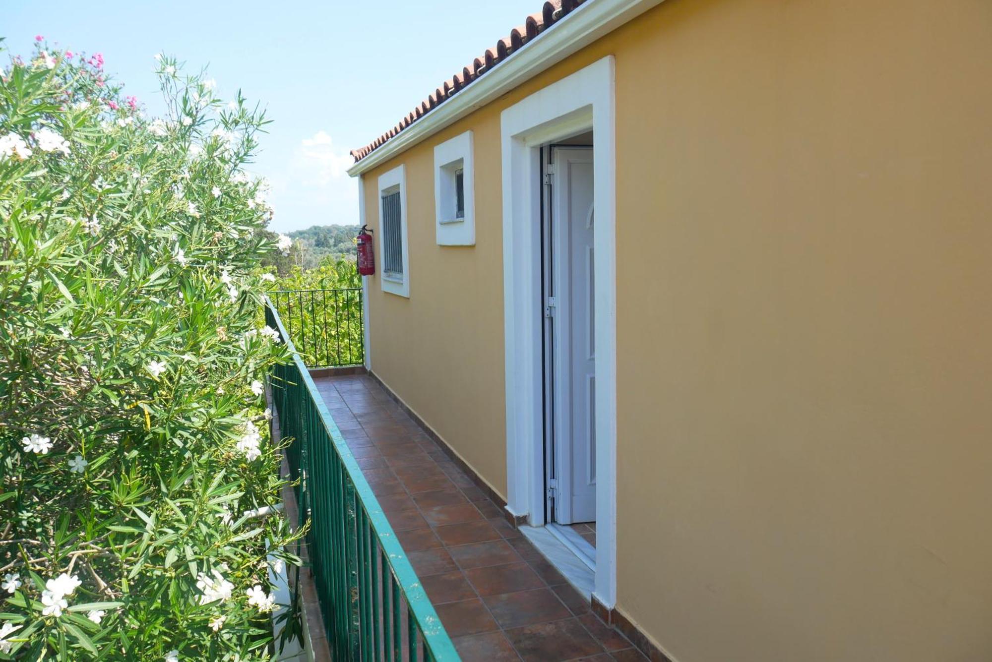 Villa Vania Gardenos Vitaládes Buitenkant foto